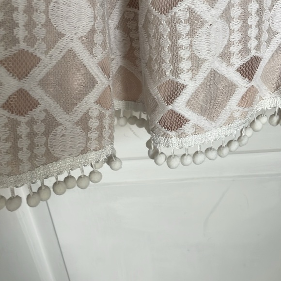 Elegant Lace V-Neck Dress - Cream - Eliza J - 18W - like new - plus - Picture 3 of 6